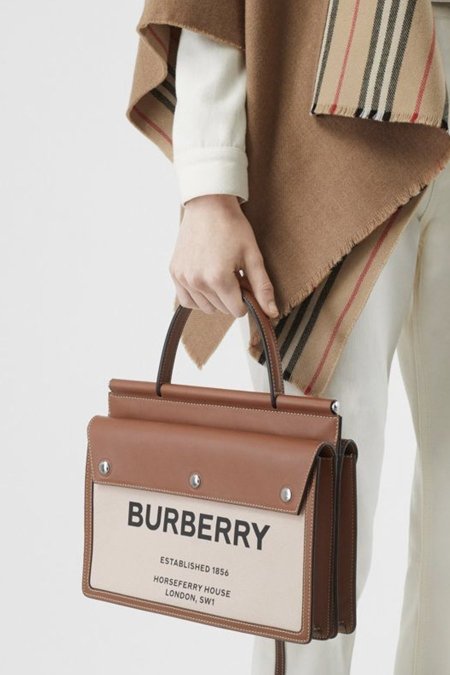 شنطة - Burberry حجم كبير  / كوبي ماستر - شامل علبة